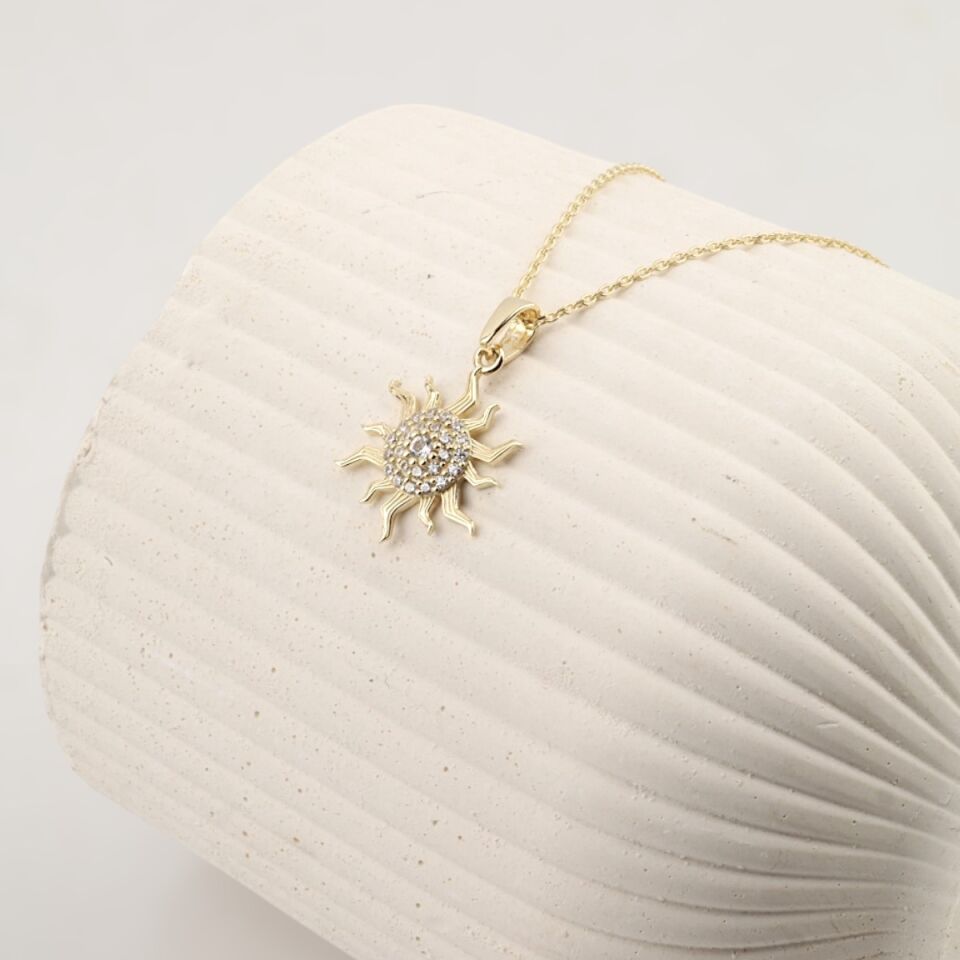 14 Ayar Altın Güneş Kolye