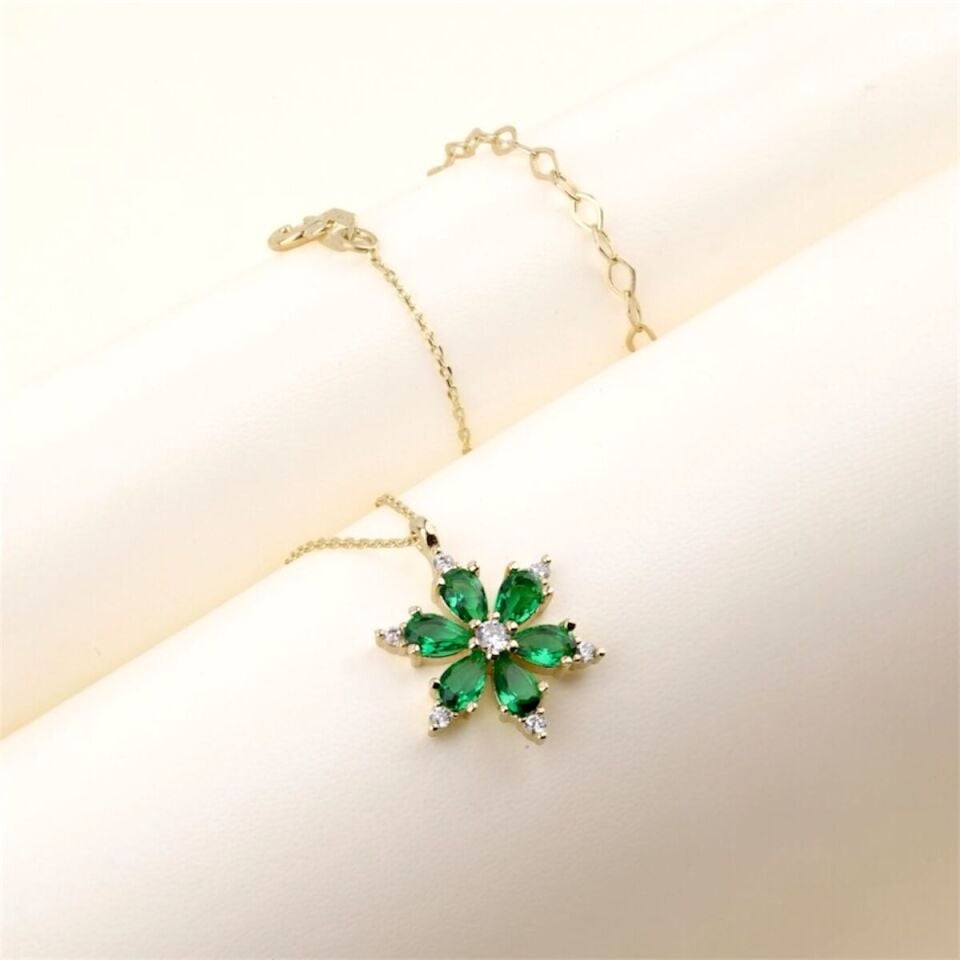 14 Ayar Altın Yeşil Lotus Çiçeği Kolye