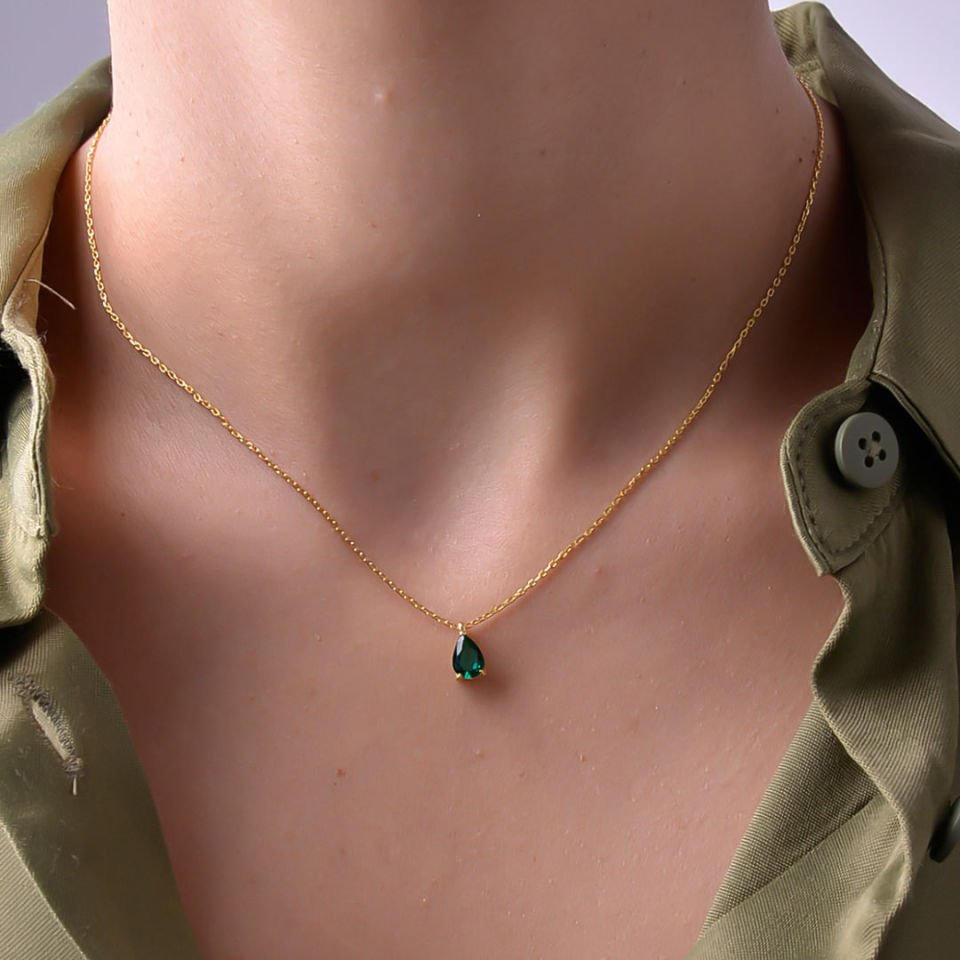 14 Carat Gold Necklace with Drop Stone