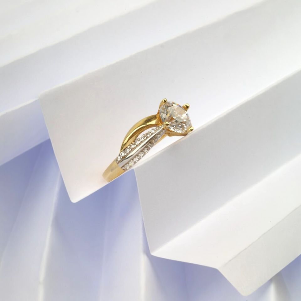 14K Gold Spiral Solitaire Ring