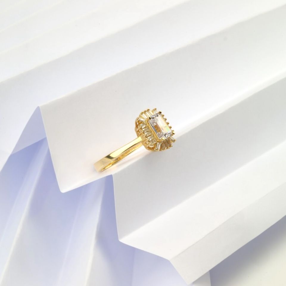 14K Gold Stone Edge Baguette Ring