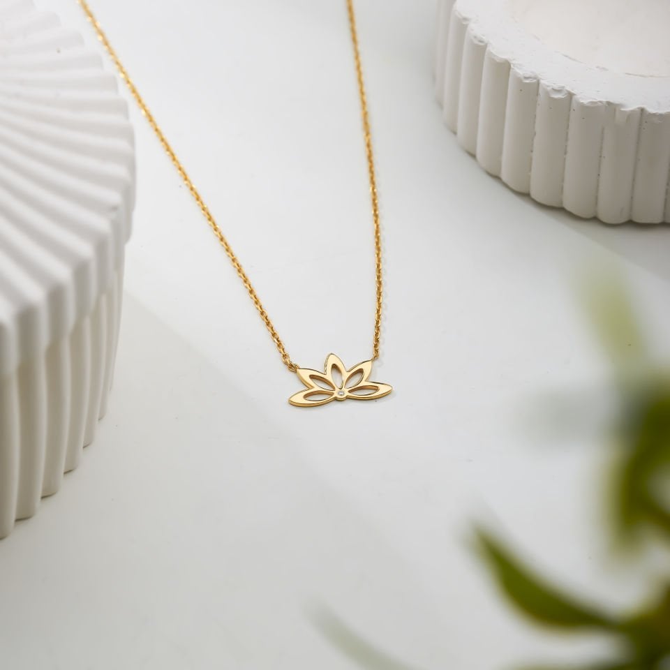 14 Ayar Altın Lotus Çiçeği Kolye