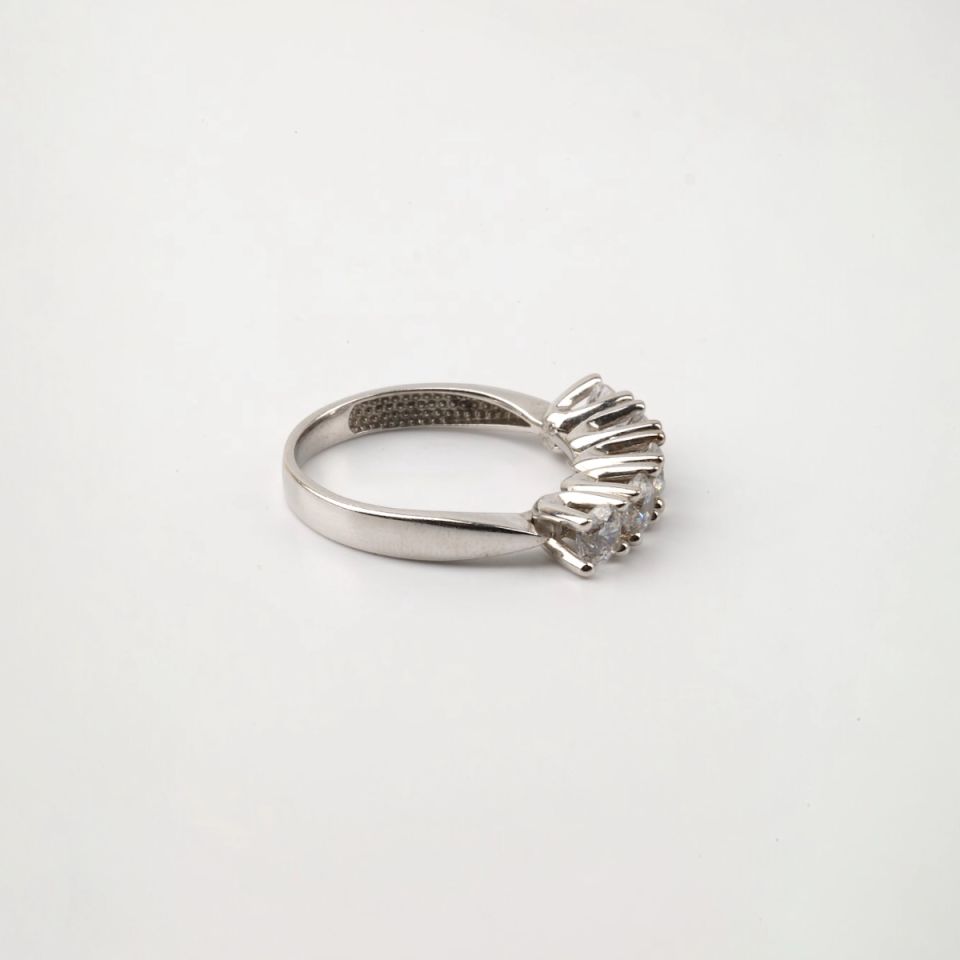 14 Carat Gold Five Stone Ring