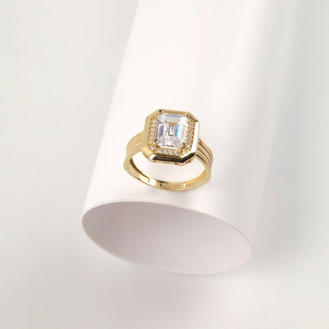 14 Carat Gold Stone Baguette Ring